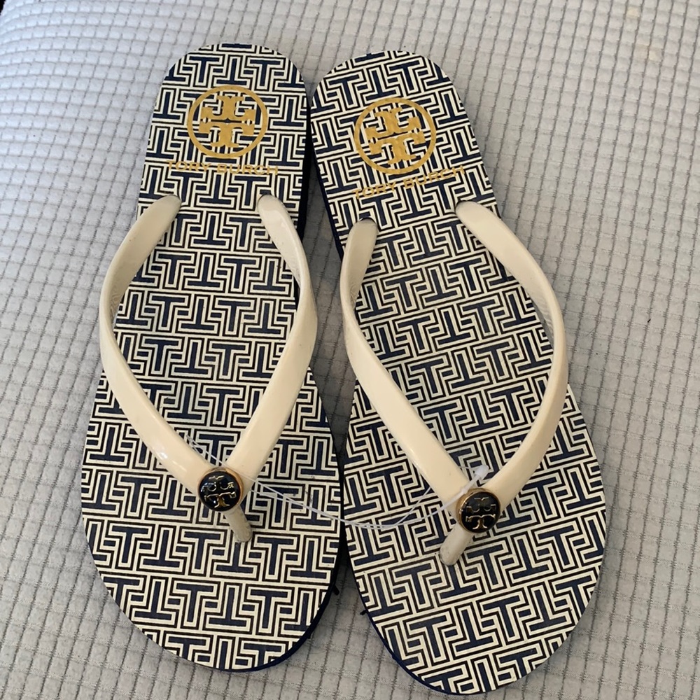 NWT rubber Tory Burch flip flop